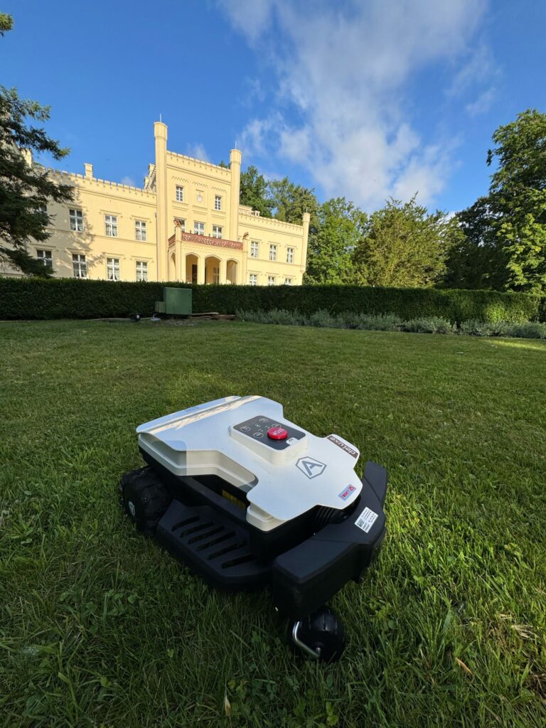 Najem robotów koszących