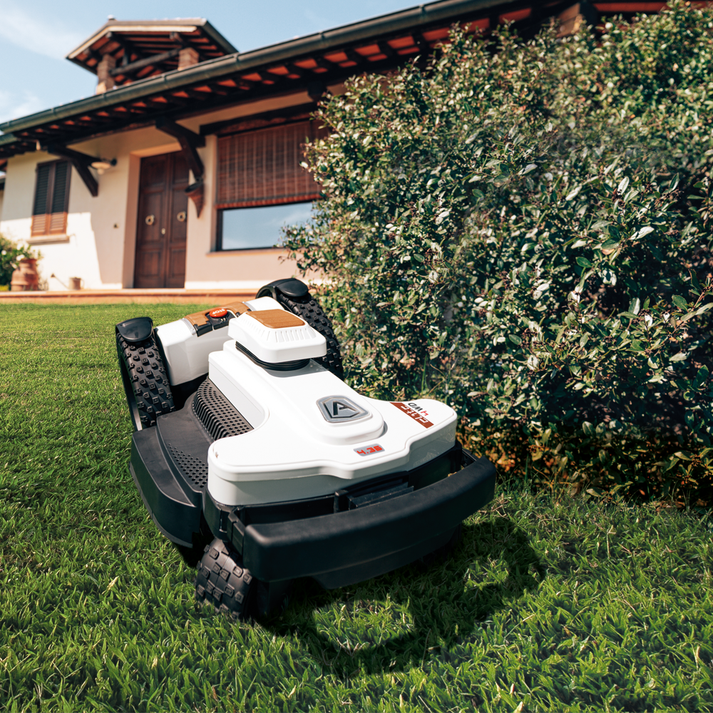 Robot koszący Ambrogio 4.36 DELUXE 4WD ULTRA PREMIUM - obrazek 2